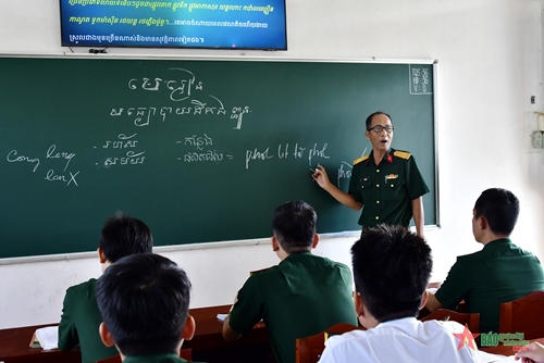 Quân khu 9: Nâng cao chất lượng tiếng dân tộc Khmer cho cán bộ, chiến sĩ